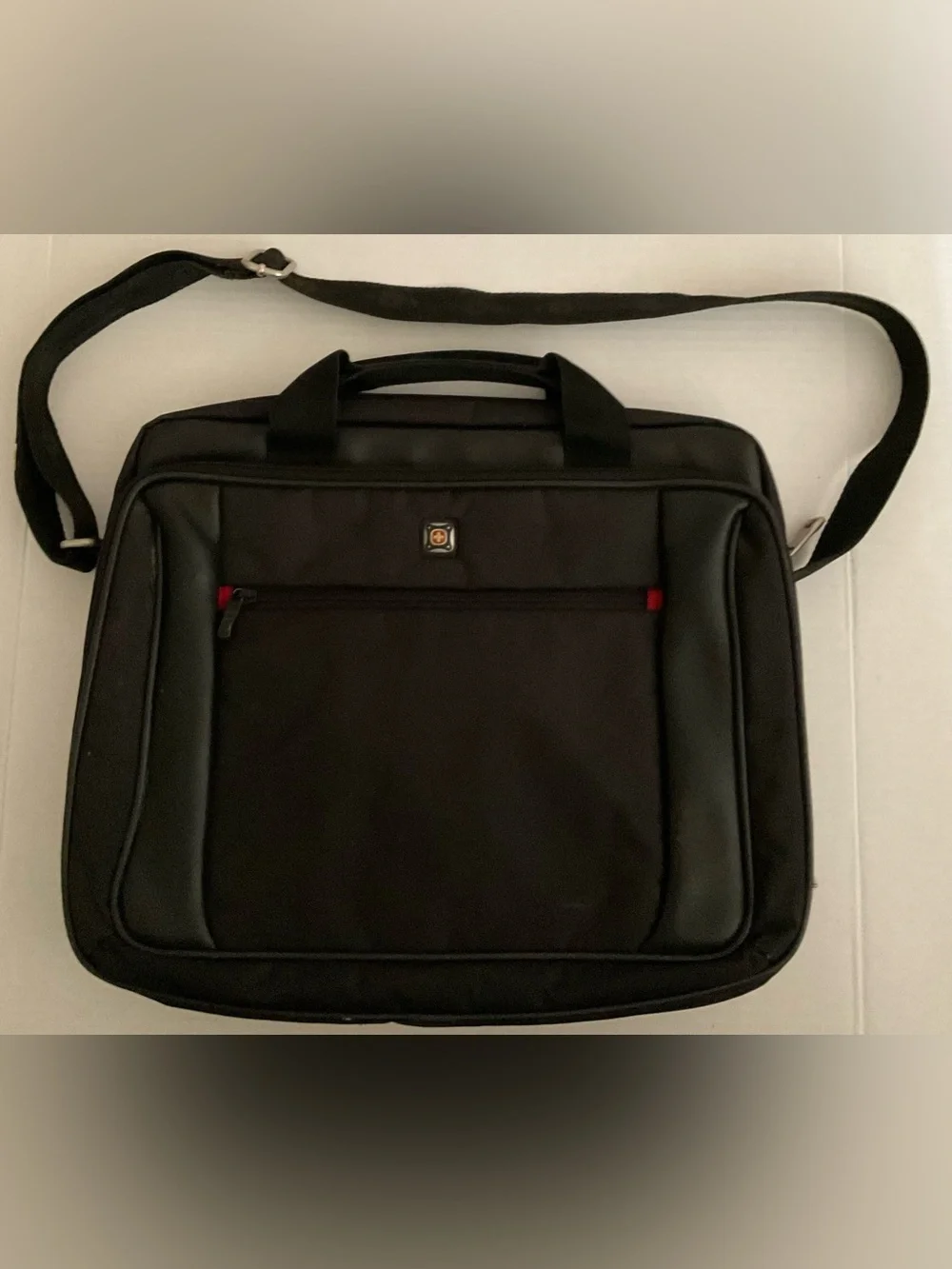 Wenger Swiss Tech Black Padded Laptop Messenger Bag 15x12